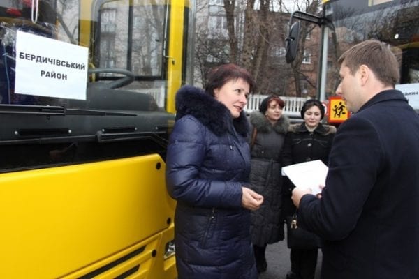 Бердичівський район вже на 40% забезпечений шкільним транспортом автобус