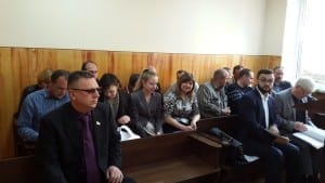 суд