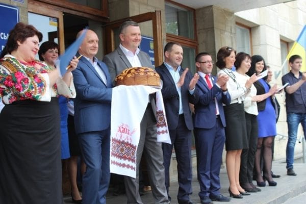 У стінах Бердичівської РДА благословляли у доросле життя цьогорічних випускників районних закладів освіти