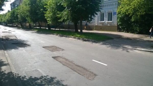 Впізнай місто по фотографії: ямковий ремонт в Бердичеві