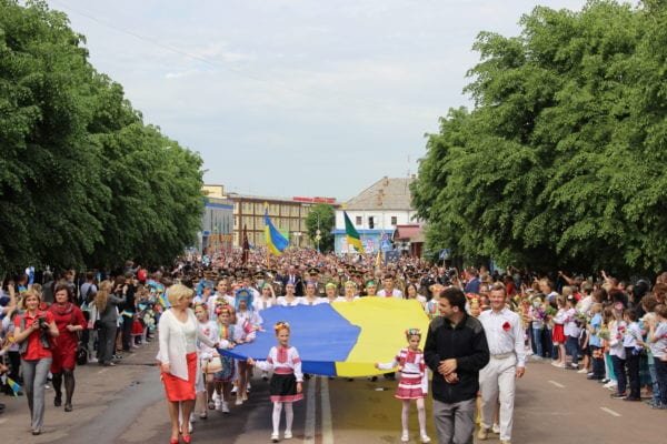 День Перемоги над нацизмом у Бердичеві: хода миру, пам’яті та шани. ФОТОРЕПОРТАЖ