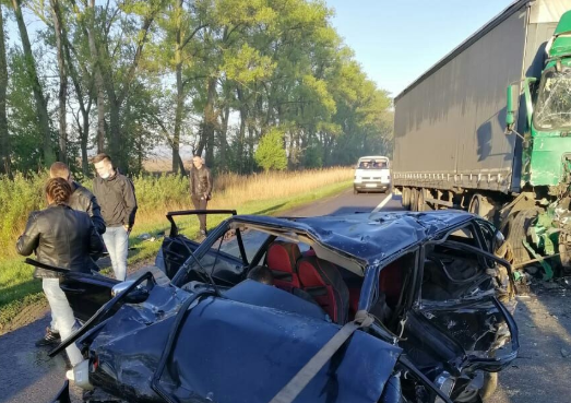 Шокирующая авария в центре Бердичева: БМВ – в дребезги Бердичів ДТП