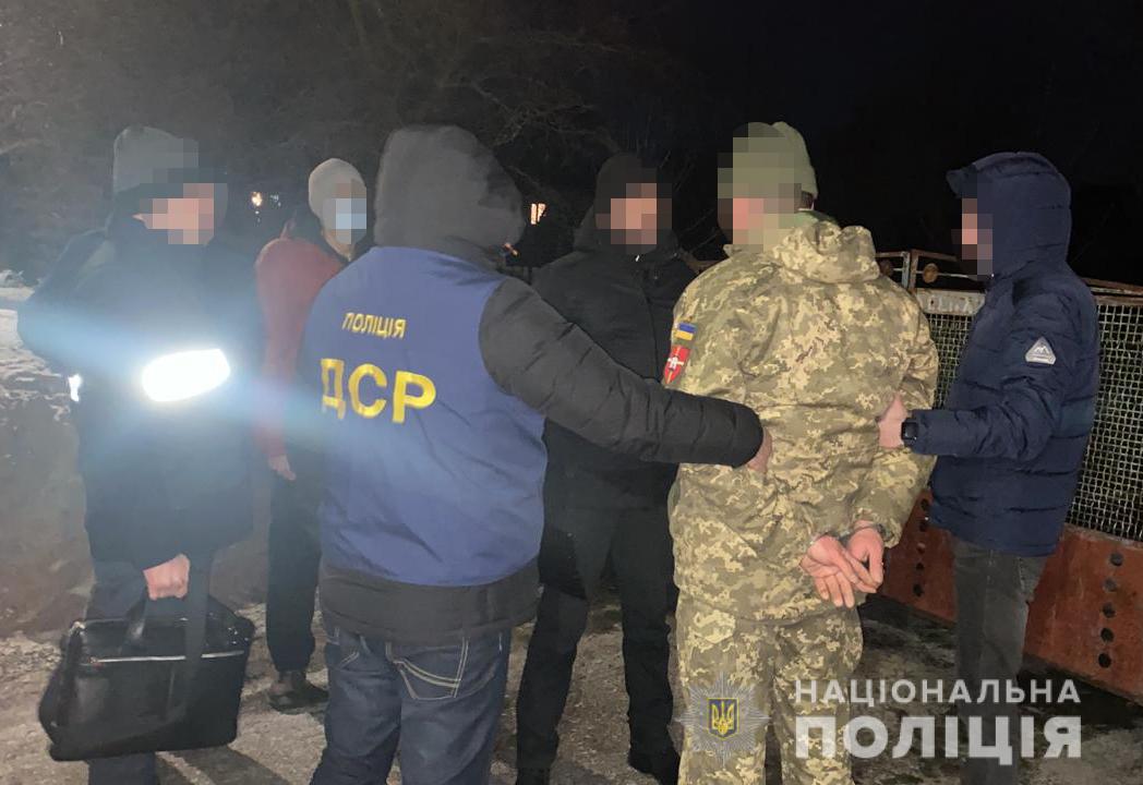 10 років тюрми за 1000$: за одержання хабара затримано в. о. військового комісара