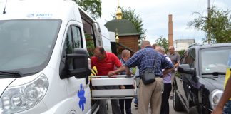 Бердичівська лікарня отримала автомобіль «швидкої» від Жана Поля Роша швмдка допомога