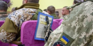 Учнівський колектив ПТУ 4 піснею привітав героїв з 26-ї артилерійської бригади. ВІДЕО 26 бригада свято