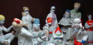 В Музеї історії міста Бердичева діє виставка фарфорової малої пластики Статуетки Бердичів