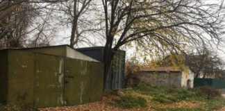 У Бердичеві розшукуються власники тимчасових споруд гаражі