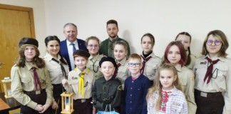Напередодні Різдва до Бердичева доставили Вифлеємський вогонь пластуни