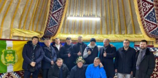 Депутатам Бердичева запропонували продати будівлю міськвиконкому та працювати у великій юрті Буча