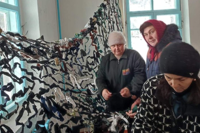 Плетуть сітки