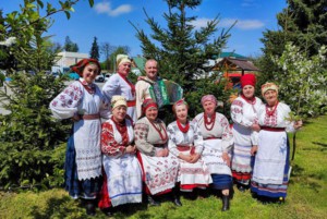 Фольклорний колектив "Родинний оберіг"