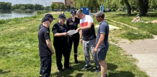 Бердичівські рятівники провели профілактичний рейд на міському пляжі пляж