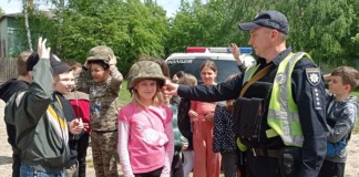 Поліцейські провели інструктаж з безпеки для учнів бердичівської гімназії № 5 поліція
