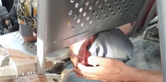 У Бердичівському районі 4-річний хлопчик застряг головою у стільці на автостанції дитина