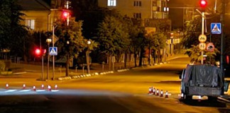 Дорожня розмітка: Бердичів засинає, комунальники працюють Розмітка