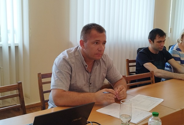 Координатор громад від ПРООН по Житомирській області, Георгій Федорук, зустрівся з міським головою Сергієм Орлюком, начальницею управління освіти і науки Валентиною Адаменко, директорами та представниками зазначених шкіл, щоб обговорити подальшу співпрацю.