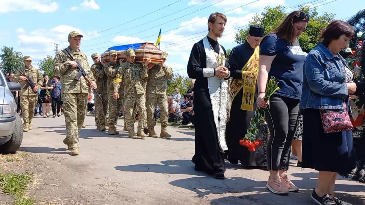 Похорон героя