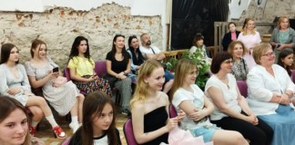 У юних художників – святковий випускний! випуск