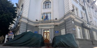 У Житомирі міській владі креативно нагадали, що в Україні йде війна Житомир