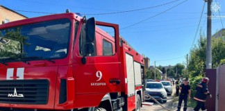 Бердичівлянин ледь не загинув на пожежі У селі Бистрик загорівся дах приватного будинку