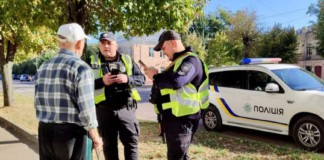 У Бердичеві патрульні допомогли чоловіку дістатися додому Патрульна поліція