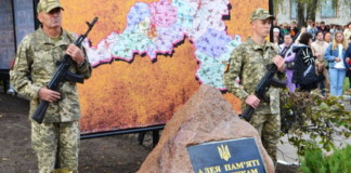 Поліція знайшла крадія, що викрав вази з Алеї пам’яті Алея пам'яті захисників України