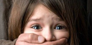 У Бердичеві позбавили батьківських прав матір, донька якої потерпала від секснасильства Насильство