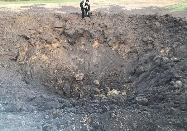 Наслідки ракетної атаки в Бердичівському районі: зʼявились перші знімки Вибух у Бердичівському районі