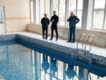Нардеп Богдан Кицак перевірив роботу басейну у Бердичеві Богдан Кицак у басейні