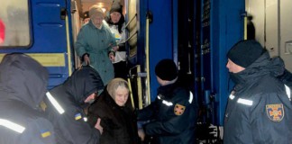 До Бердичева прибув черговий потяг з Донеччини з евакуйованими Допомога евакуйованим громадянам