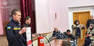 У Бердичеві навчали пожежної безпеці Рятувальники Бердичівського району навчають пожежної безпеці