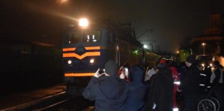 Сьогодні на залізничний вокзал Бердичева прибув евакуаційний потяг Вимушені переселенці у Бердичеві
