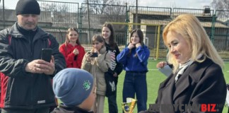 У Гришківцях відмітили кращі спортивні команди Ірена Лісова нагородила спортсменів