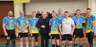 Бердичівська волейбольна команда виборала почесне 5 місце Волейбольна команда