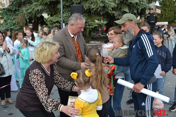 Міський голова Бердичева привітав учасників свята