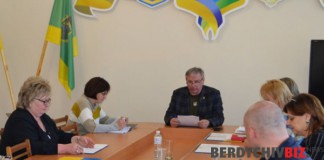 На виконкомі змінили алгоритм прибирання міста та розвивали електронні комунікації Засідання виконкому