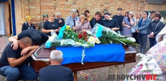 Громада провела в останній путь полеглого Героя Руслана Ковальчука Похорон героя