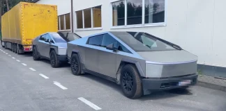 Tesla відкликає понад 11 000 Cybertruck Тесла