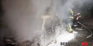 Інцидент на Бердичівщині: палаючий автомобіль налякав водіїв Пожежа в авто