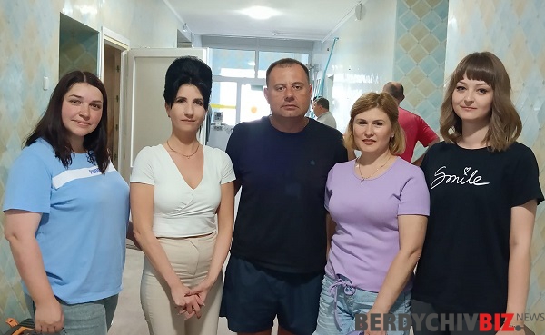 Лікарі Бердичева допомогають будівельникам