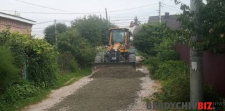 Бердичівкомунсервіс продовжує активно наводити лад на вулицях міста Бердичівкомунсервіс продовжує активно наводити лад на вулицях міста