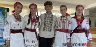 Вихованці Зразкового ансамблю «Вінець» здобули перемогу на Міжнародному конкурсі «Fun fiesta vocal» у Болгарії Вихованці Зразкового ансамблю «Вінець»
