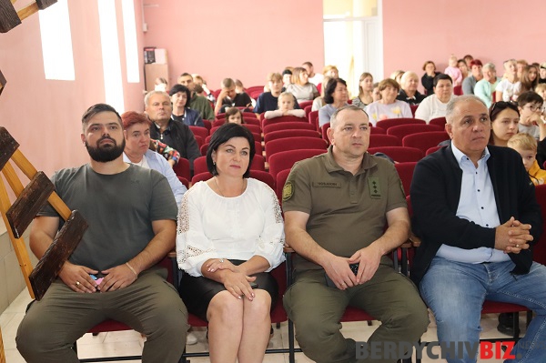 Урочисте відкриття дитячого майданчика та паркової зони