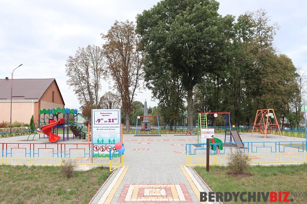 Цей проєкт був втілений в життя завдяки спільним зусиллям батька і сина – підприємця та мецената Габріела Мкртчяна та його сина Артема Мкртчяна
