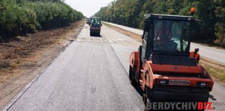 У Бердичеві хтось дуже гарно молився: розпочався ремонт дороги до Житомира Розпочався ремонт дороги до Житомира