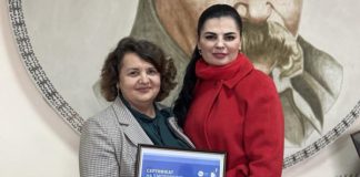 Семенівська громада отримала подарунок до Дня працівників соціальної сфери — новий моторолер для соцпрацівників Семенівська громада отримала подарунок