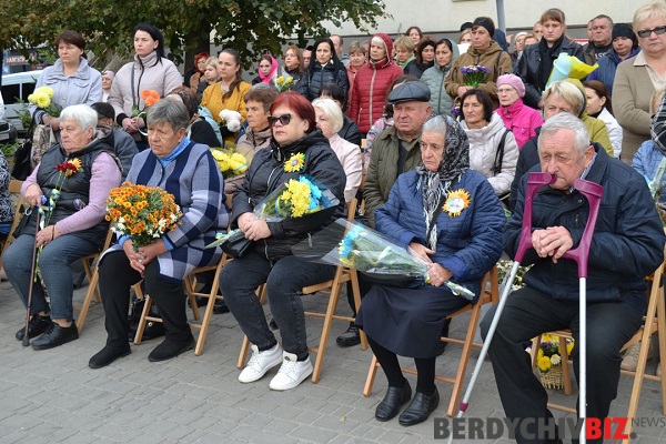 На заході з особливою шаною згадали сім’ї загиблих Захисників.