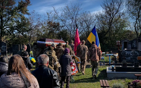 Прощальна процесія розпочалася від в'їзду до села
