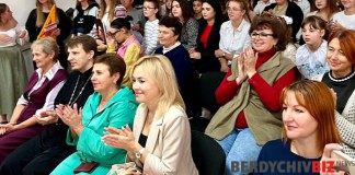 Ірена Лісова привітала освітян на святковому заході до Дня вчителя у Рейському ліцеї Голова Гришковецької громади привітала освітян