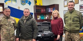 Гришковецька громада: Ірена Лісова разом із військовими презентувала дрон Ірена Лісова разом із військовими презентувала дрон